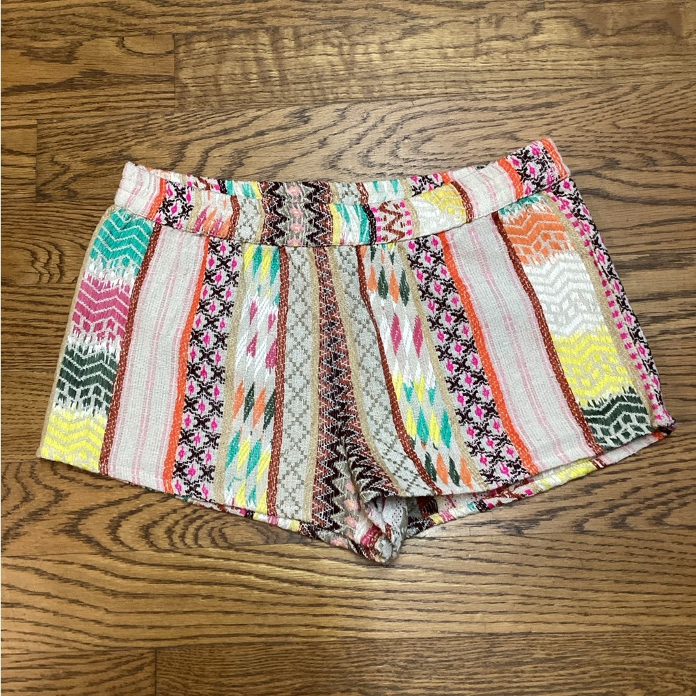 Oddy boho embroidery shorts  Multi color Aztec print. Medium